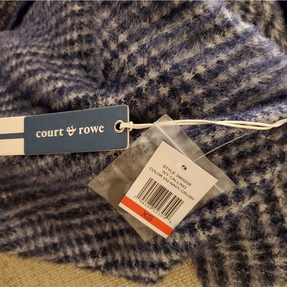 Court & Rowe Houndstooth Eyelash Knit Cardigan - Picture 11 of 12